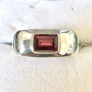 Janice Girardi Sterling Silver Garnet  Gemstone Ring Size 7 NEW